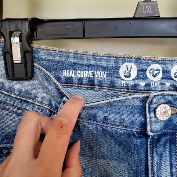 NEW Real curve jeans - Picture 3 of 11